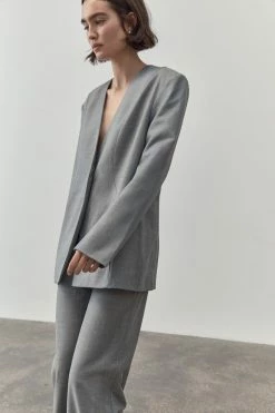 St AgniCurve Seam Wool Blazer - Grey -Viktoria & Woods shop 20220322 StAgni Day1 Shot 18 023 1000x 621c99b4 0952 46c4 a0c3 8d38a24d4d88@2x