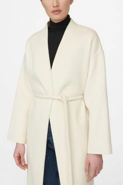 Anine BingHunter Coat - White -Viktoria & Woods shop AB HUNTER COAT WHITEA 01 4065 100 02 1700x d40ab2f6 b483 411c 8dc3 855385677788@2x