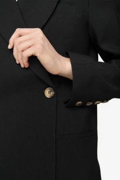 Anine BingKaia Blazer - Black 9 Anine BingKaia Blazer - Black -Viktoria & Woods shop ANINE BING KAIA BLAZER BLACK A 01 2018 000 0253 985x 834e6e9c a27a 436a aa8a 55386655aa86@2x