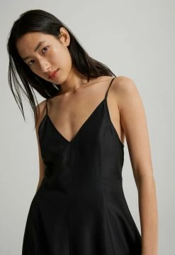 Jac + JackAyre Dress - Black -Viktoria & Woods shop AyreDressBlack 19195 2048x 1da3c685 e31a 46a3 8e6d bb528c72230e@2x