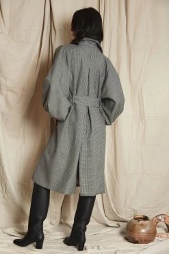 MahsaUniversal Trench - Mini Houndstooth 6 MahsaUniversal Trench - Mini Houndstooth -Viktoria & Woods shop Mahsa Universal Trench Mini Houndstooth Grey Black 15@2x scaled