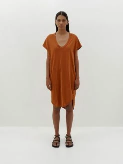 BassikeBoxy T.Shirt Dress - Orange Rust -Viktoria & Woods shop SS18WJD171 boxy t shirt dress with tail II orange rust full 2000x 5f54f670 7774 48d0 9012 e4823b41a3cd@2x