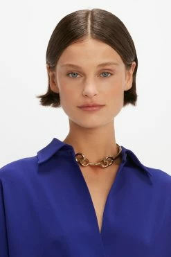 Victoria BeckhamWrap Front Dress - Electric Purple 11 Victoria BeckhamWrap Front Dress - Electric Purple -Viktoria & Woods shop VictoriaBeckham WrapFrontMidiDressInElectricPurple Purple 1123WDR004458A 2700 4050 247 WHITE LR Detail3 Model4 JPG 1100x 7ce2bd4f 2ad7 4706 8305 e63f2b965fbd@2x