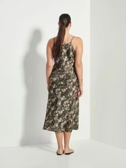 Juliette HoganSigrid Slip - Windflower -Viktoria & Woods shop w JH 23.01 AS Sigrid Slip Windflower 499 03 2048x d43cd9c6 51bb 43ff bd5e aadd00ede4c0@2x